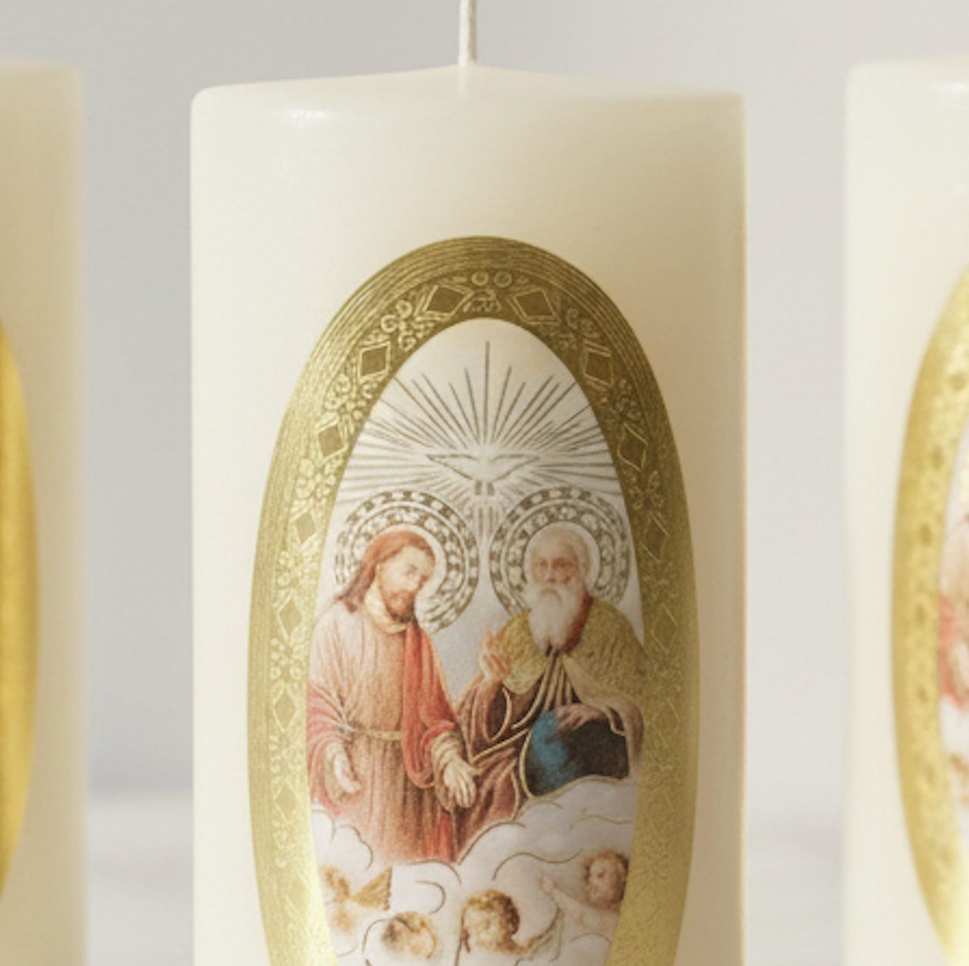Velas Religiosas Divina Providencia· 8x3.5cm · Pack 12 piezas